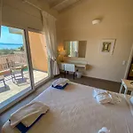 La Riviera Seaside & 4*