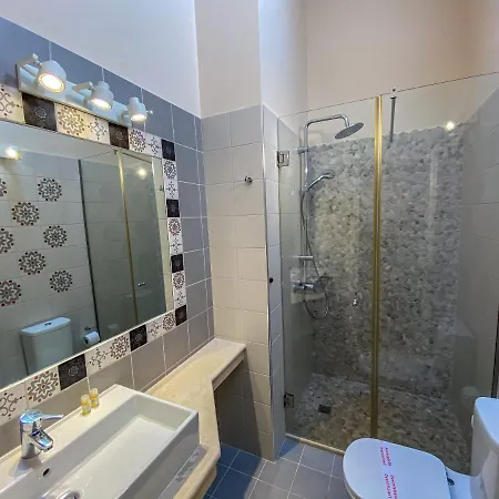 La Riviera Seaside & 4* Barbati