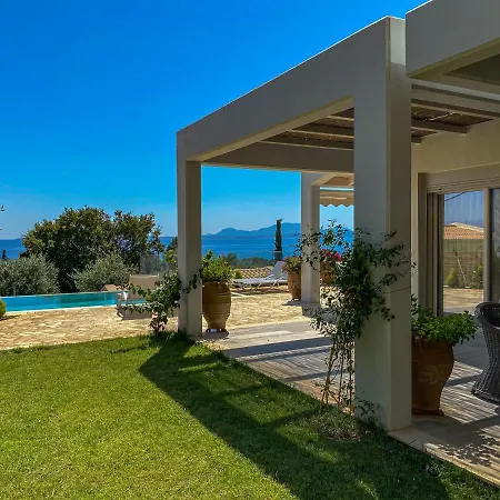 La Riviera Seaside & Aparthotel 4*