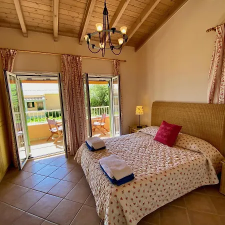 La Riviera Seaside & Lejlighedshotel 4*