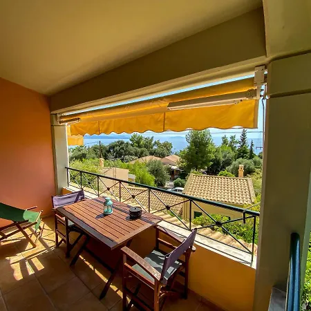 La Riviera Seaside & 4* Mparmpati