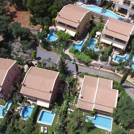 La Riviera Seaside & Lejlighedshotel Mparmpati