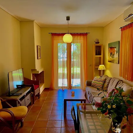 La Riviera Seaside & Mparmpati