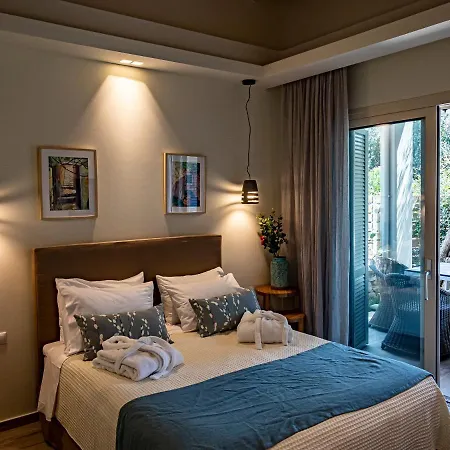 La Riviera Seaside & Lejlighedshotel Mparmpati