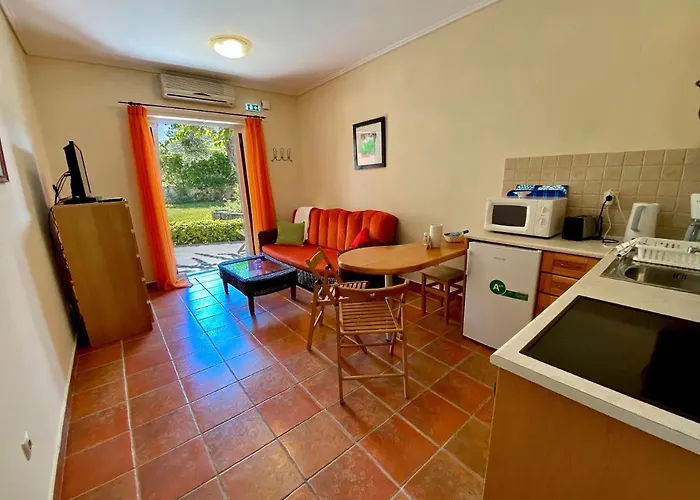 La Riviera Seaside & 4*