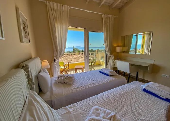 La Riviera Seaside & 4*