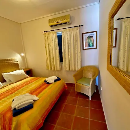 La Riviera Seaside & Aparthotel 4*