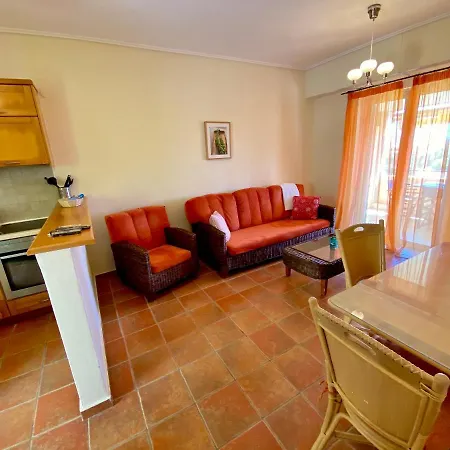 La Riviera Seaside & Aparthotel Barbati